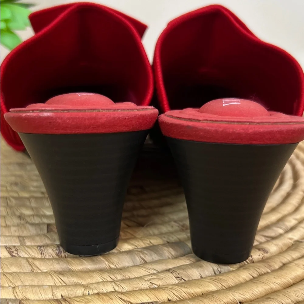 NWOT Vivaia Pointed Toe Yaffa Wedge Mule Sandals Red - Picture 5 of 11